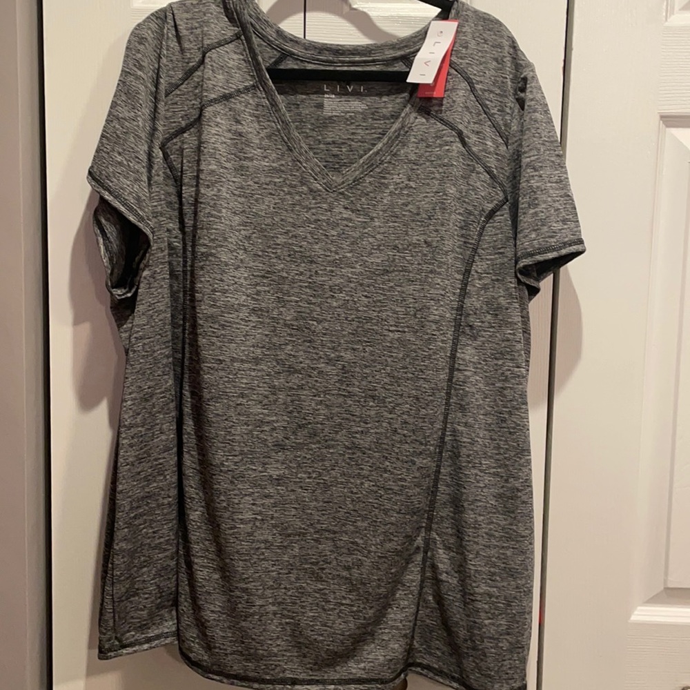 FINAL MARKDOWN NWT Lane Bryant Livi Active Top 26/28